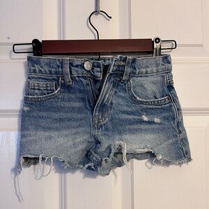 Zara girls size 7 shorts. Worn very few times. No visible stains.